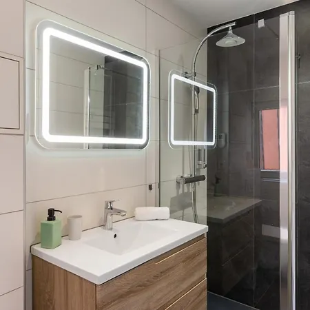 Apartment Travel Homes - The Rokst: Rare, And Modern *