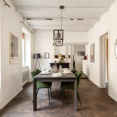 Travel Homes - The Rokst: Rare, And Modern Apartman