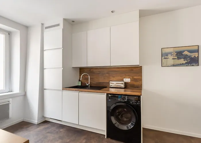 Travel Homes - The Rokst: Rare, And Modern Apartment *