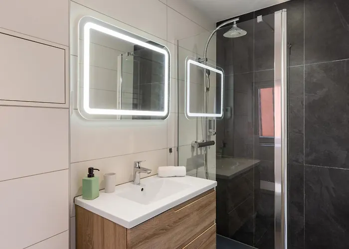 Apartment Travel Homes - The Rokst: Rare, And Modern *